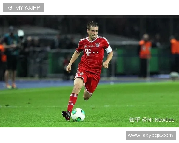 全球足球明星文化程度排行榜揭示运动员背后的教育故事与人生轨迹 全球足球明星文化程度排行榜揭示运动员背后的教育故事与人生轨迹