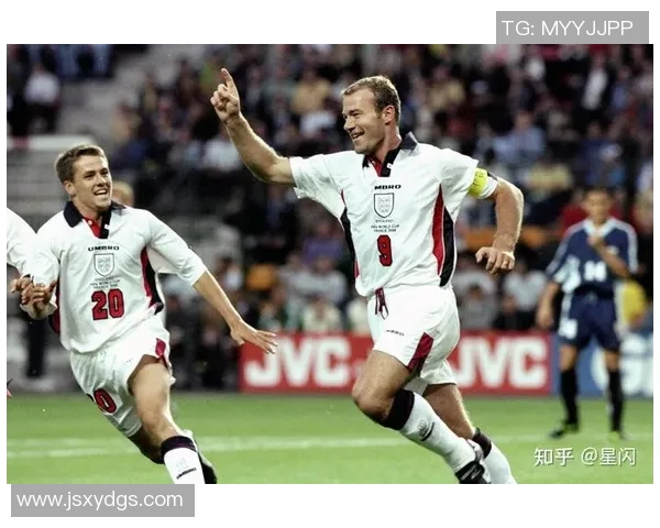 足球明星在球场上的高清瞬间展现他们的魅力与激情 足球明星在球场上的高清瞬间展现他们的魅力与激情