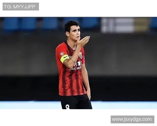 足球明星的爱情传奇与感情故事揭秘,盘点那些动人的浪漫瞬间 足球明星的爱情传奇与感情故事揭秘,盘点那些动人的浪漫瞬间