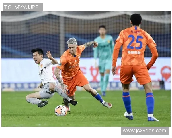 国安鲁能中超对决精彩纷呈球迷期待巅峰对抗与激情时刻 国安鲁能中超对决精彩纷呈球迷期待巅峰对抗与激情时刻